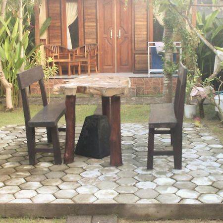 Surya Home Stay Nusa Lembongan  Bagian luar foto