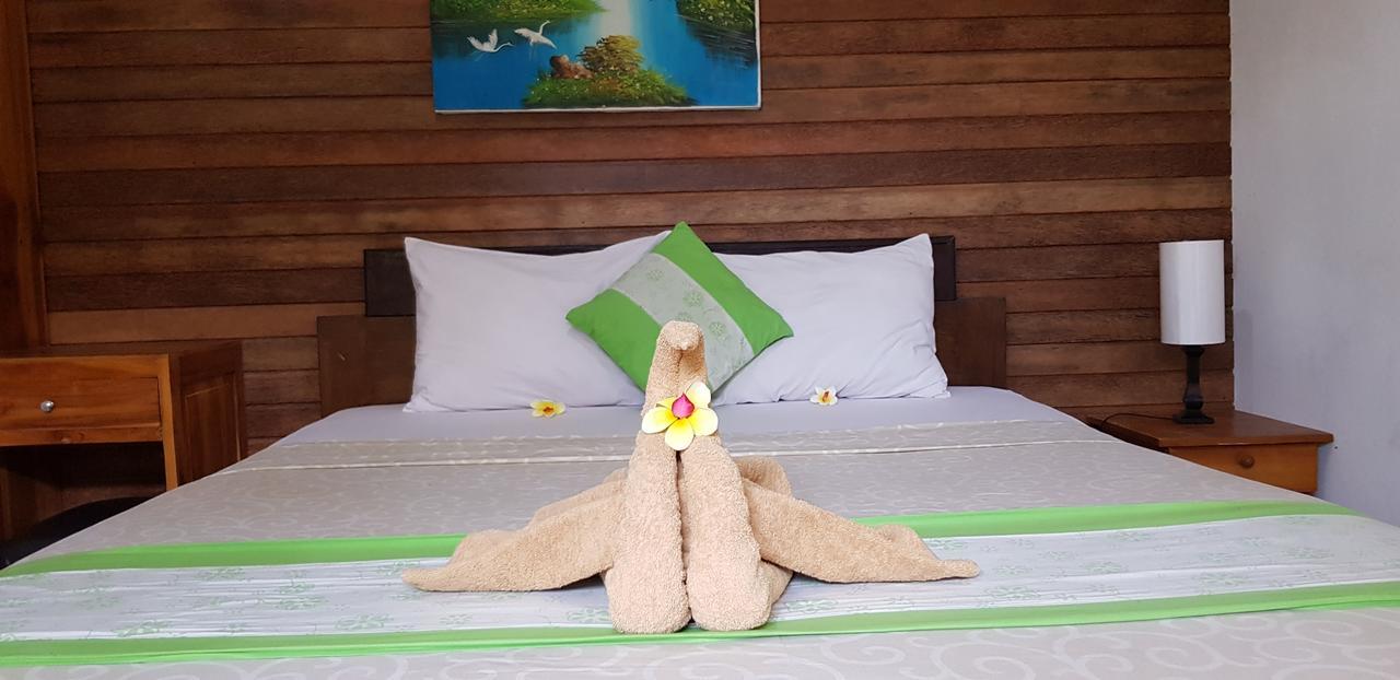 Surya Home Stay Nusa Lembongan  Bagian luar foto