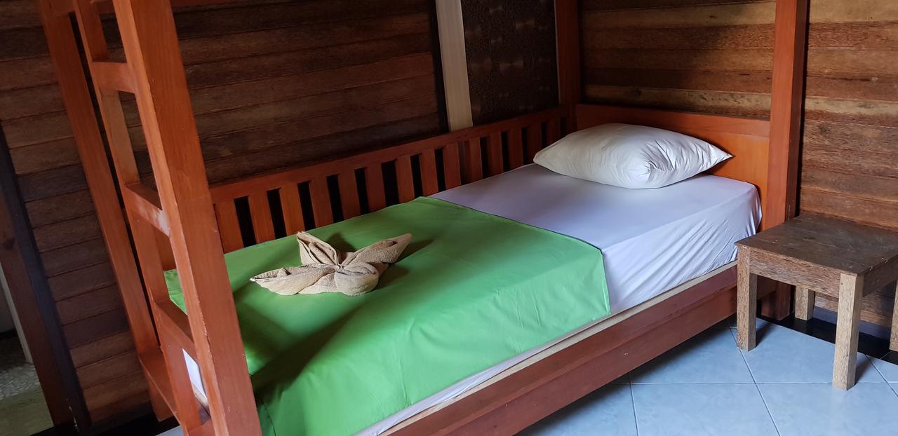 Surya Home Stay Nusa Lembongan  Bagian luar foto