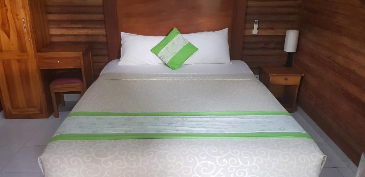 Surya Home Stay Nusa Lembongan  Bagian luar foto