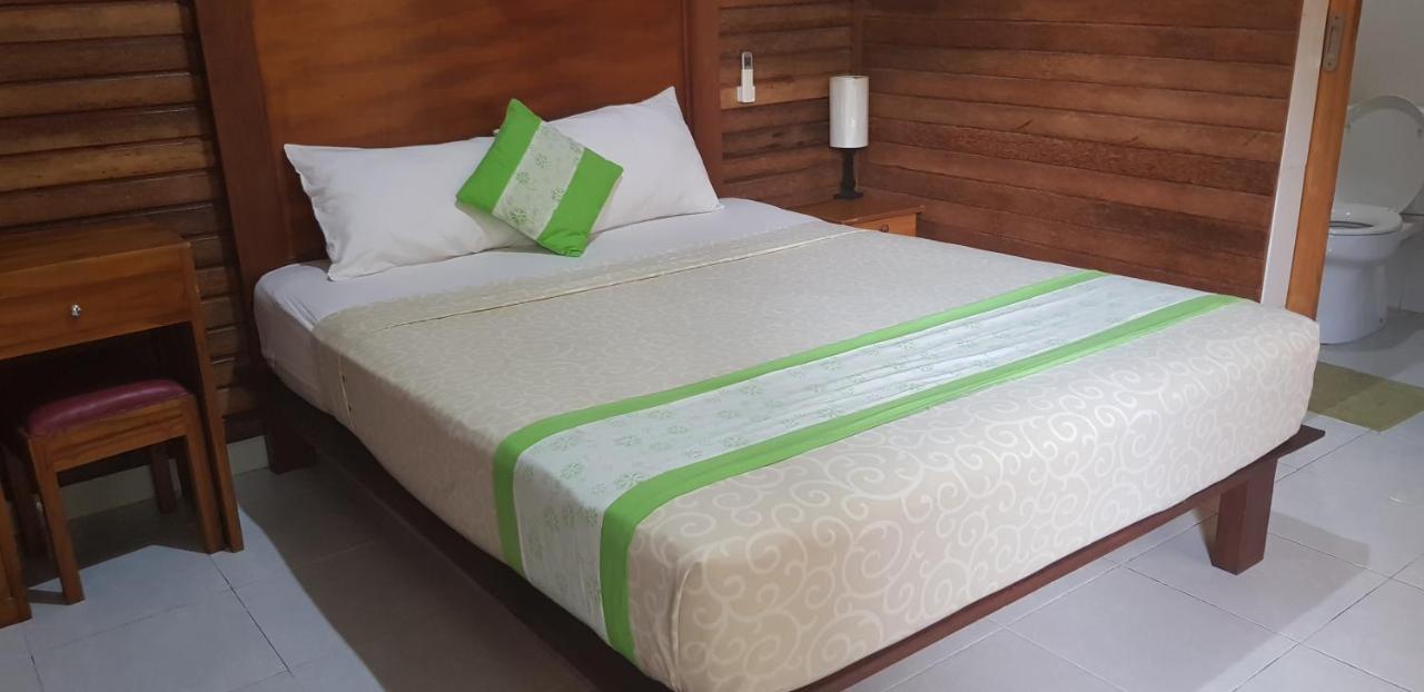 Surya Home Stay Nusa Lembongan  Bagian luar foto