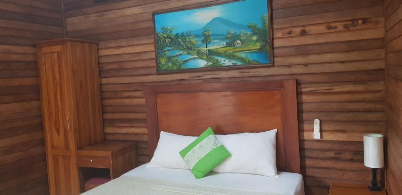 Surya Home Stay Nusa Lembongan  Bagian luar foto