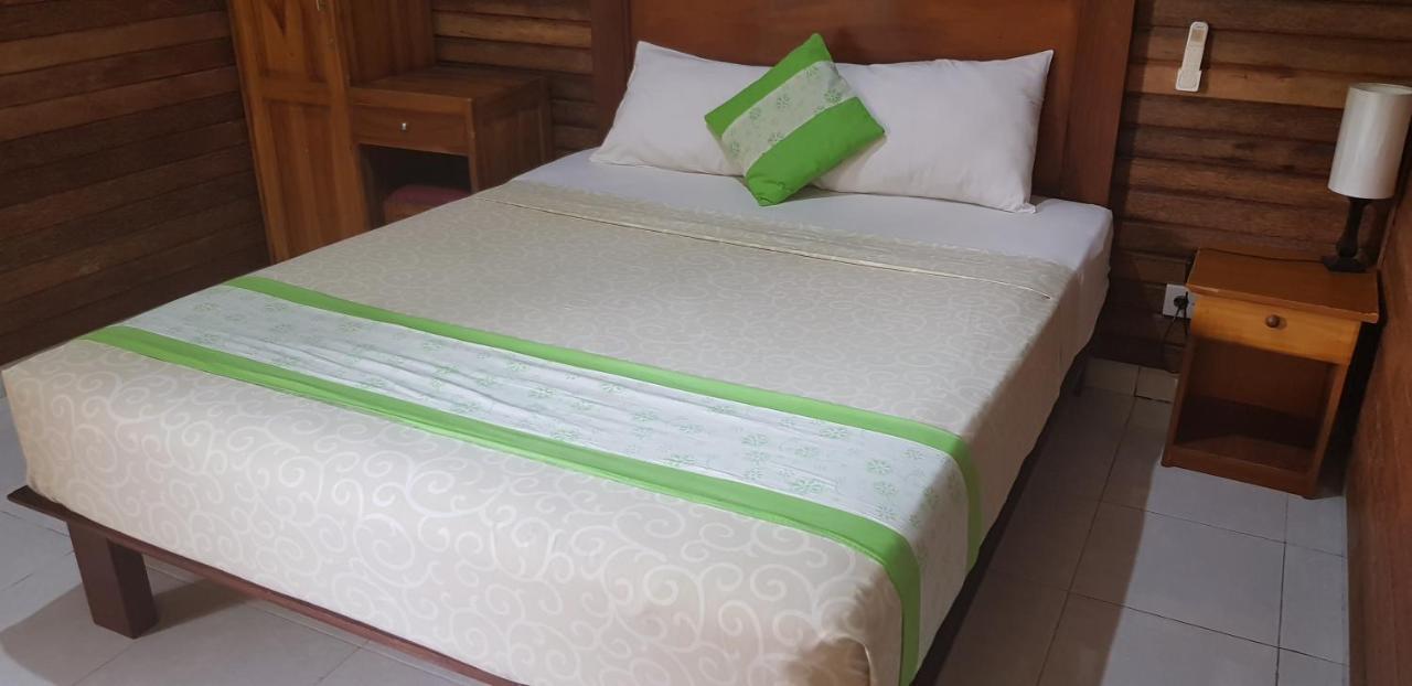 Surya Home Stay Nusa Lembongan  Bagian luar foto