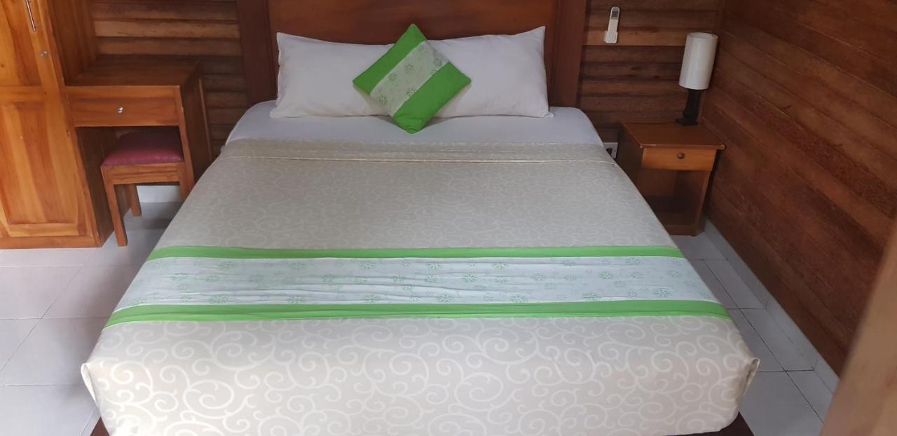 Surya Home Stay Nusa Lembongan  Bagian luar foto